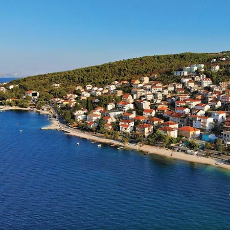Apartment Beachfront Mastrinka With Sea View - Three Bedroom With Terrace And Sea View Trogir