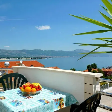Beachfront Mastrinka With Sea View - Three Bedroom With Terrace And Sea View Διαμέρισμα